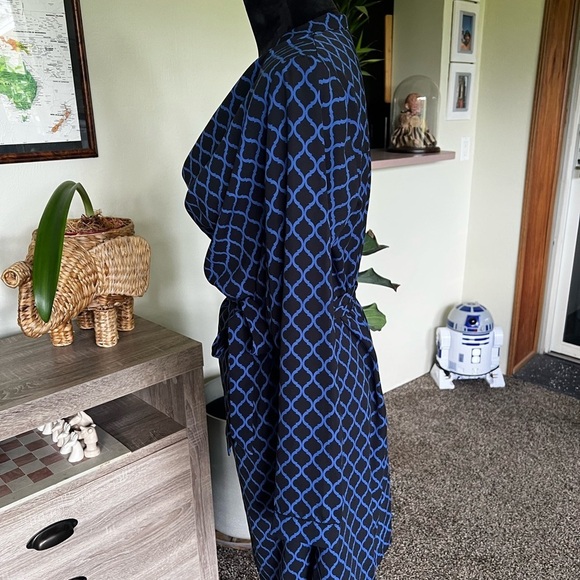 JustFab Blue and Black Midi Dress - Picture 4 of 8
